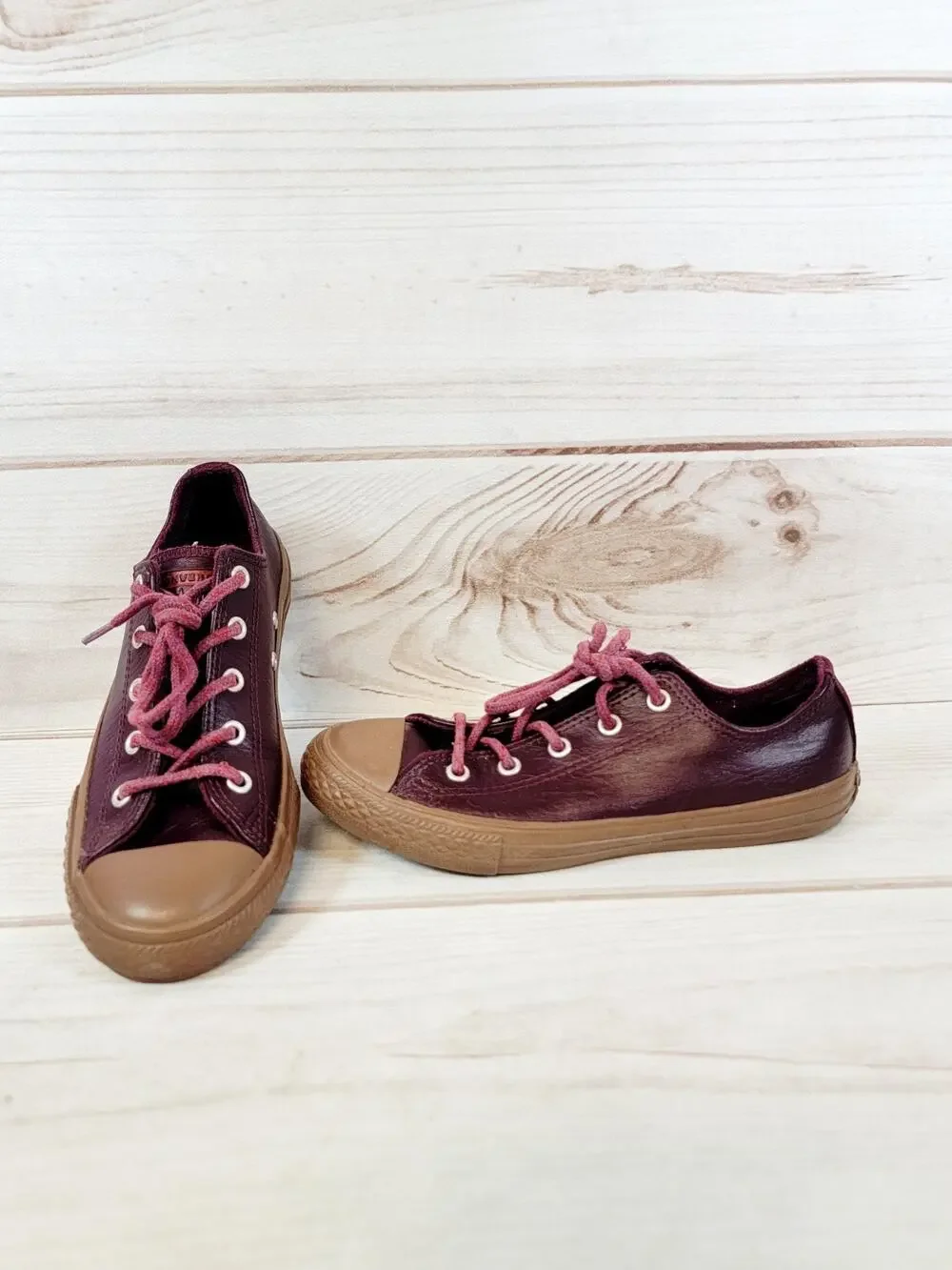 Converse Chuck Taylor All Star Ox Fashion Leather Sneakers Youth Size 3 Burgandy
